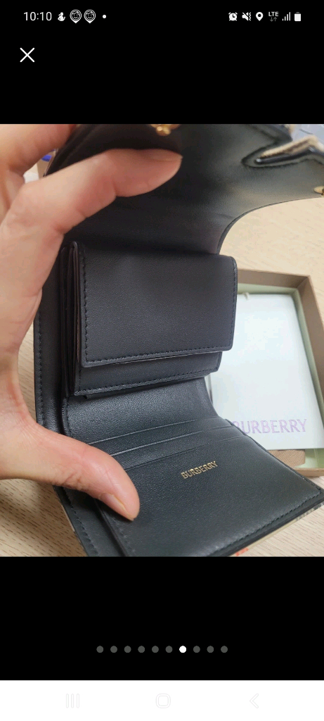 버버리 스몰 컴팩트 샌드 체크 반지갑 새상품 이미지