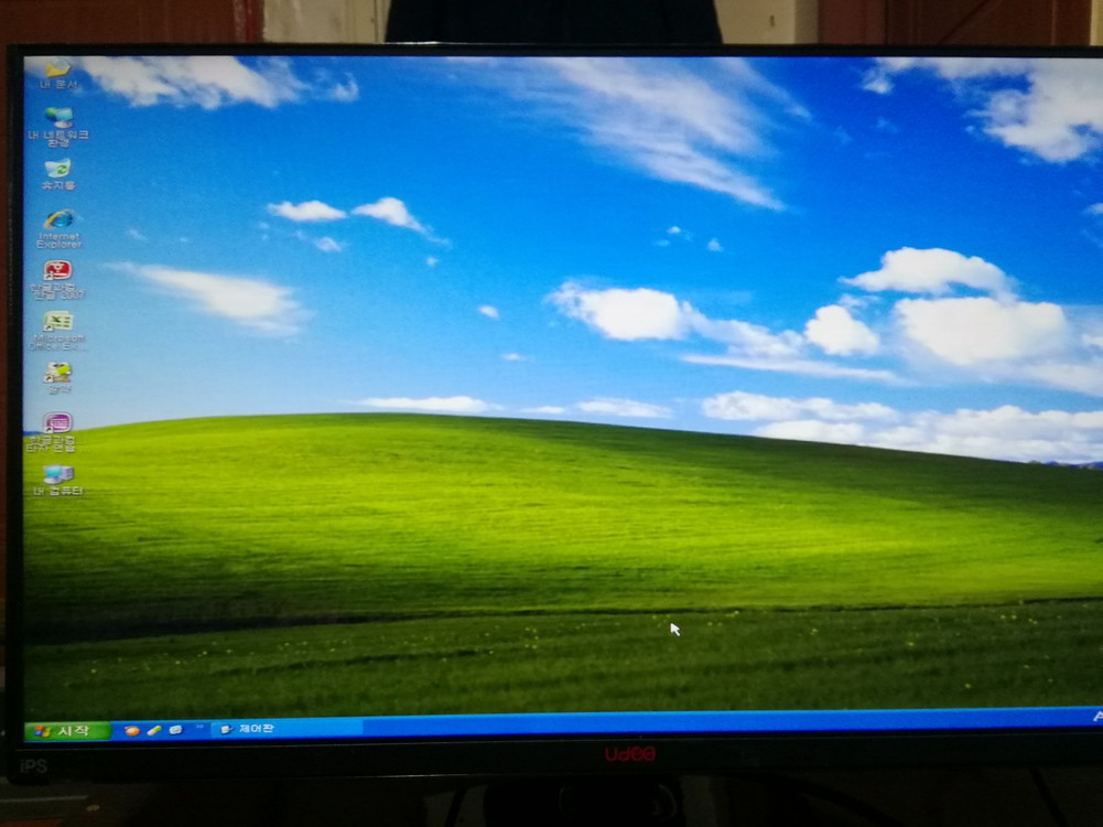 윈도우 XP 구형 컴퓨터 winxp windows XP 산업용 펜티엄 데스크탑 피시 본체 주연테크 4만 이미지