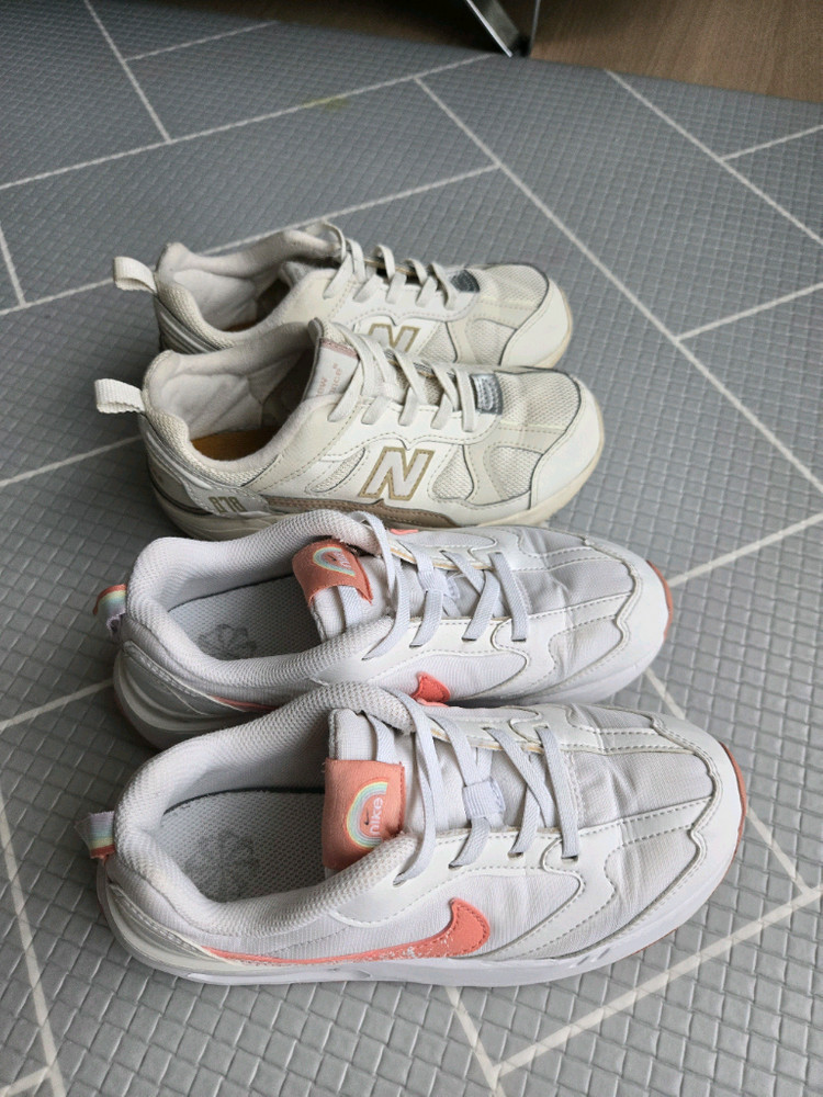 여아운동화 나이키210 뉴발란스200 이미지