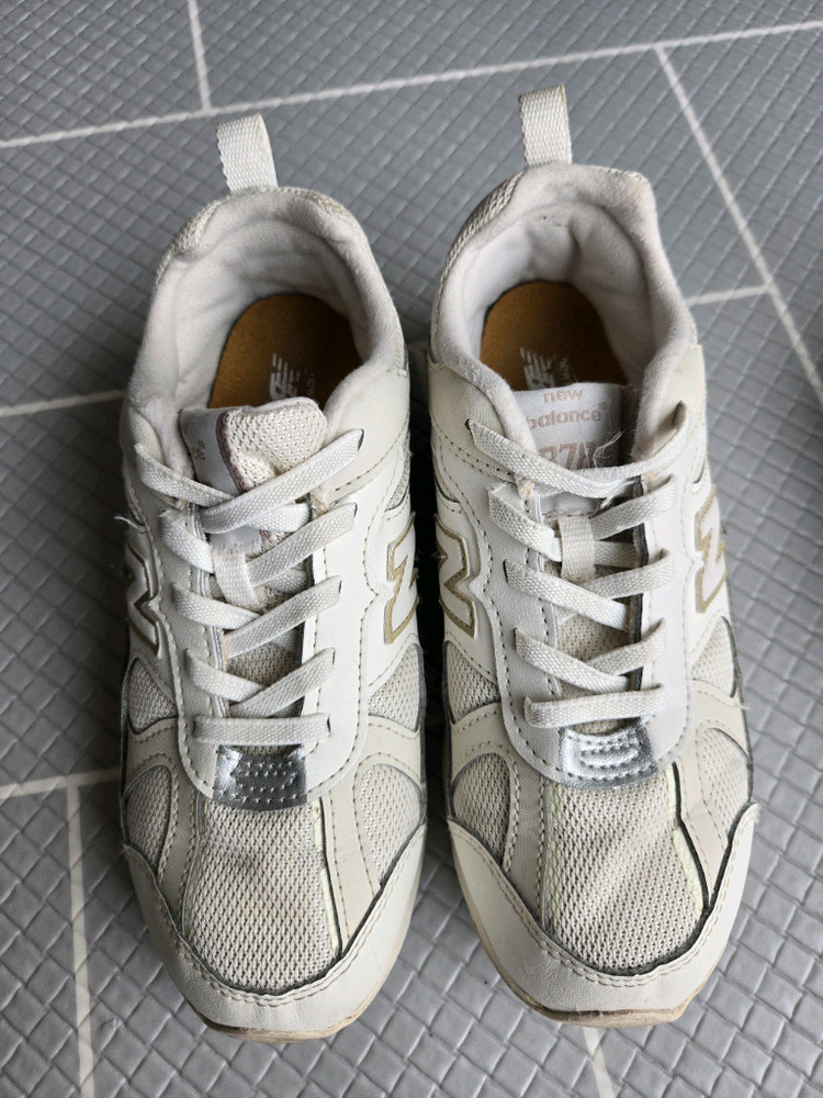 여아운동화 나이키210 뉴발란스200 이미지