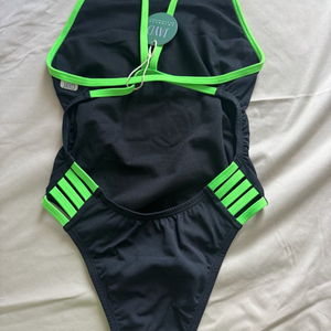 레녹스 블랙 스플라이스 졸린 페리 이미지