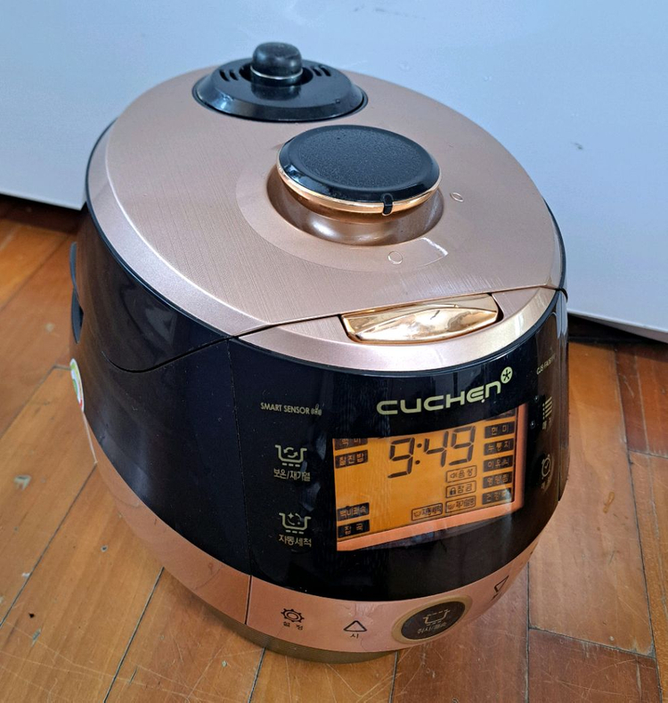 쿠첸6인용 압력밥솥 이미지