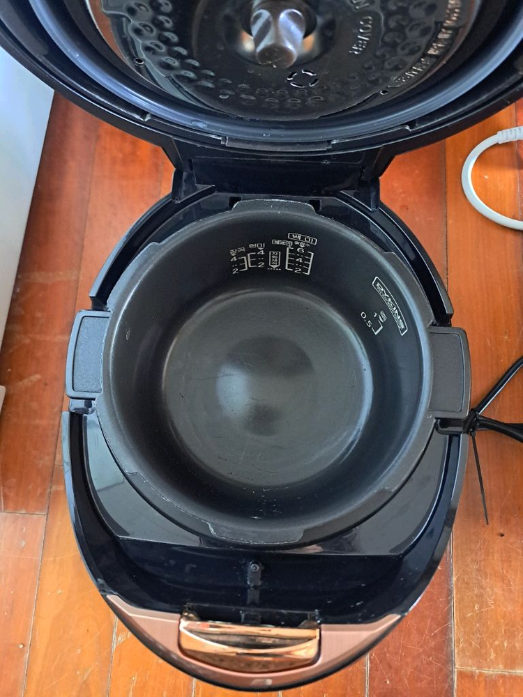 쿠첸6인용 압력밥솥 이미지