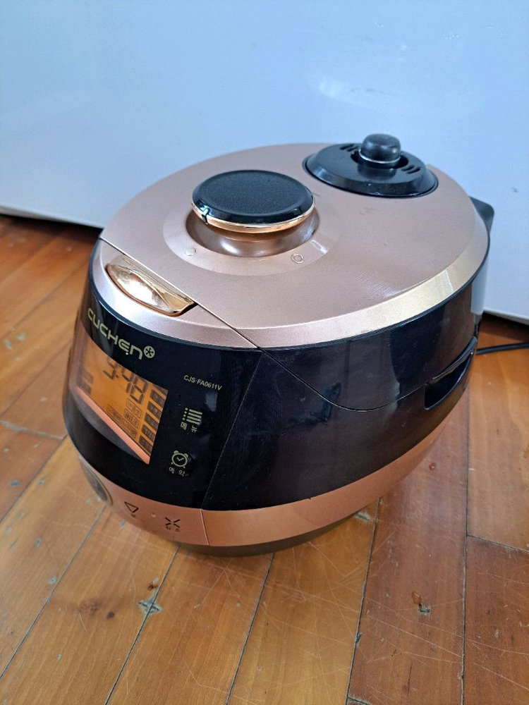 쿠첸6인용 압력밥솥 이미지