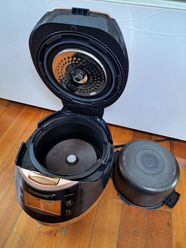 쿠첸6인용 압력밥솥 이미지