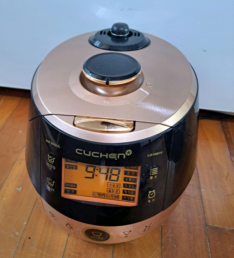 쿠첸6인용 압력밥솥 이미지