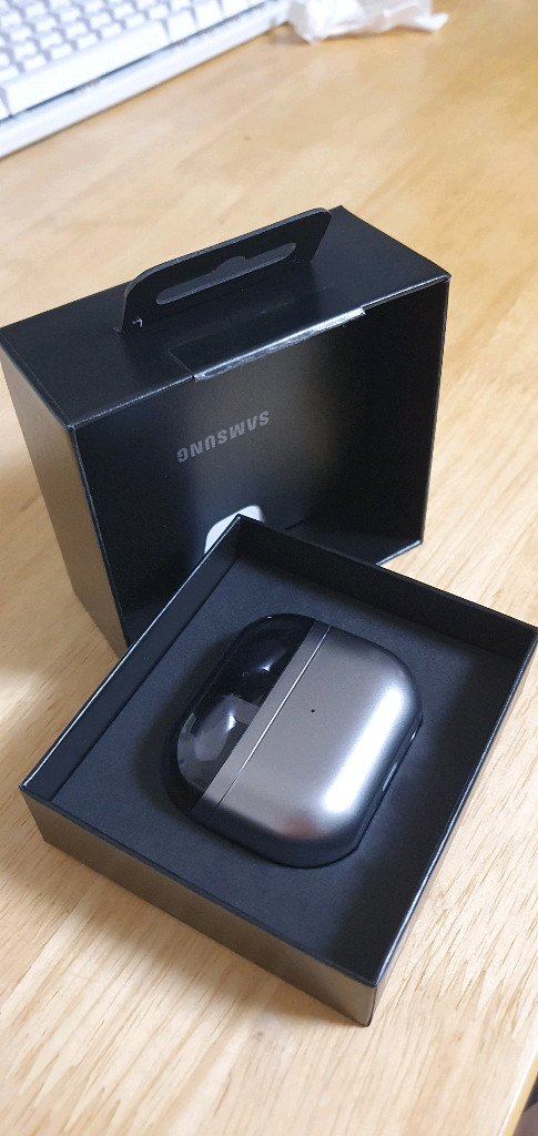 갤럭시 버즈3 프로 이미지