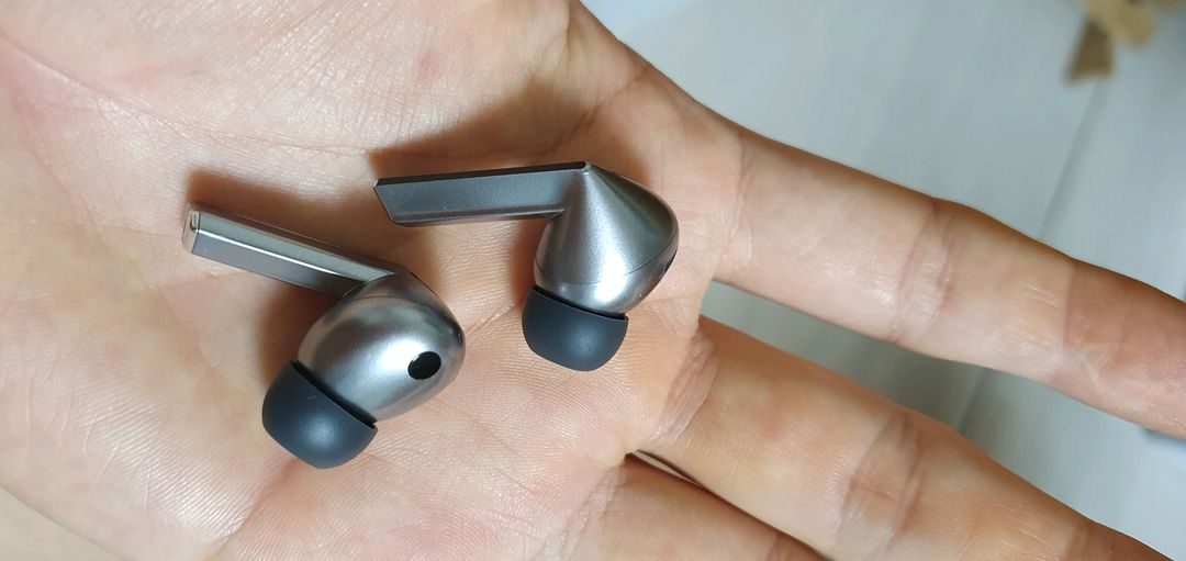 갤럭시 버즈3 프로 이미지