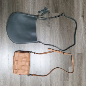 크로스백 2개 이미지