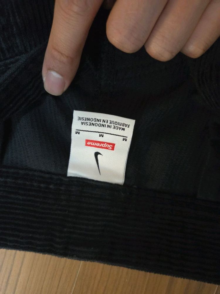 슈프림 x 나이키 아크 코듀로이 세트 이미지