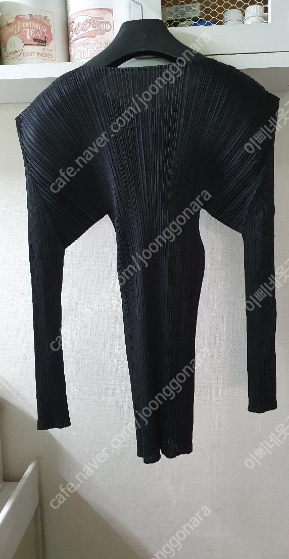 정품 이세이미야케 플리츠플리즈 라운드넥 블랙탑 이미지