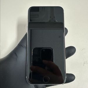 아이폰Se3 128G 스타라이트 S급 이미지