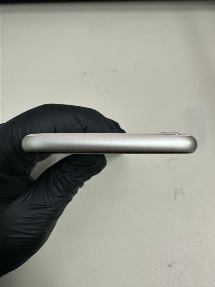 아이폰Se3 128G 스타라이트 S급 이미지