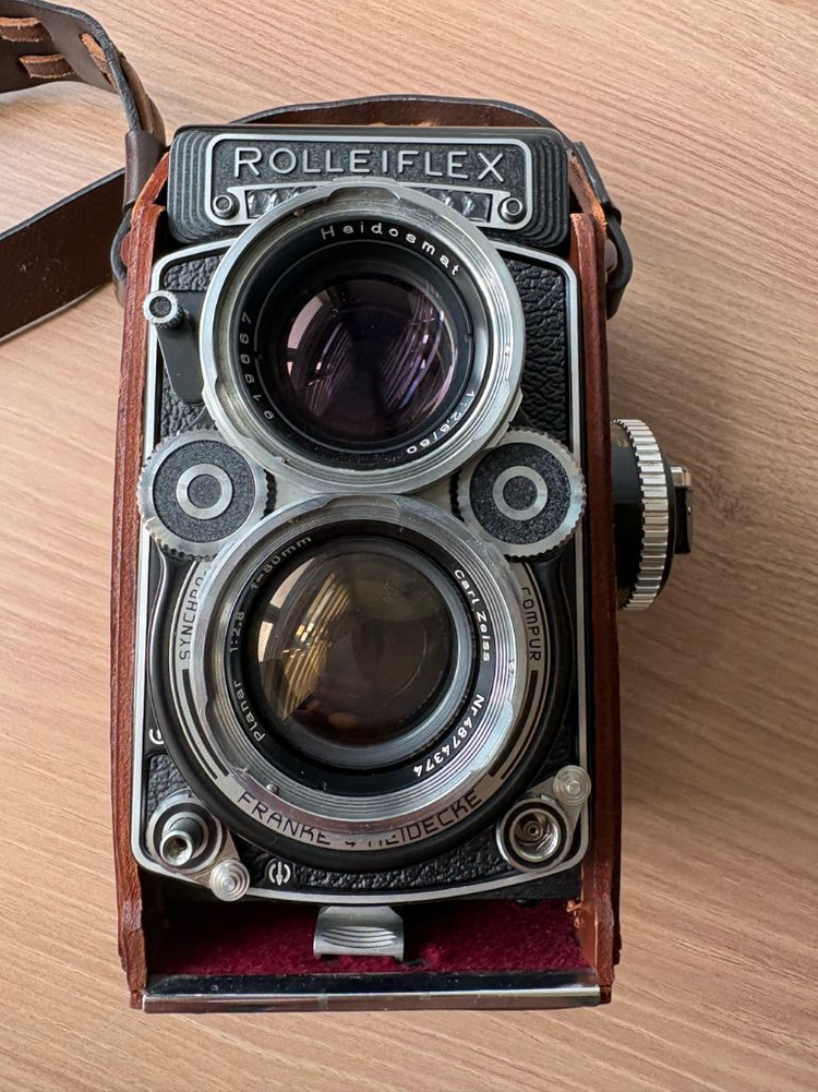 롤라이플렉스 2.8f 판매합니다. 이미지