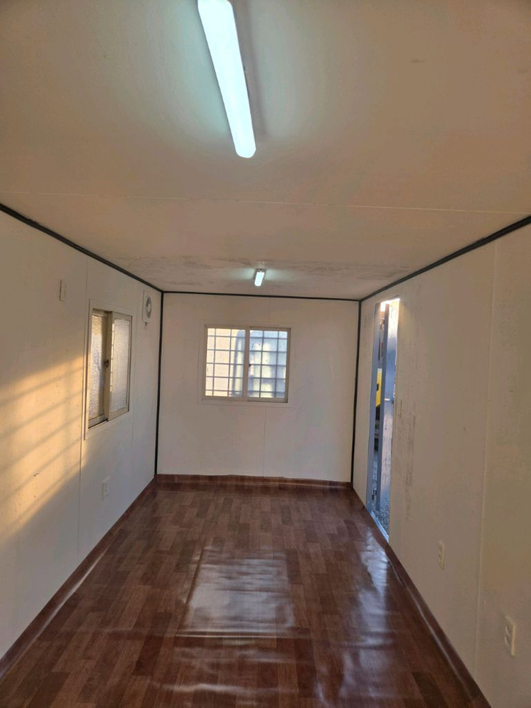 2.4x6. 깨끗하고 튼튼한 중고컨테이너 이미지