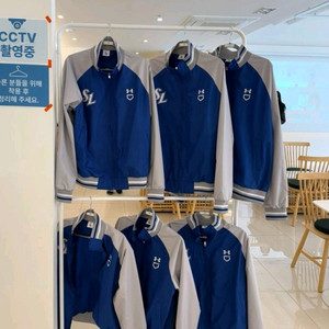 (구매) 삼성라이온즈 언더아머 춘추점퍼(시즌권) 구합니다 이미지