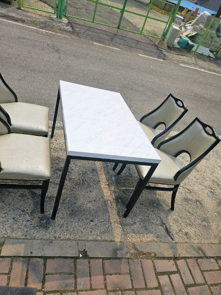 중고 .모던한식탁의자세트 4인용 테이블세트 이미지