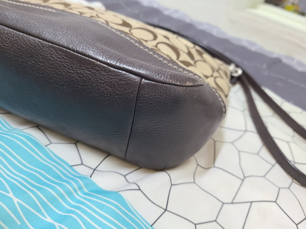 코치 토트백 크로스백 숄더백 가방 이미지