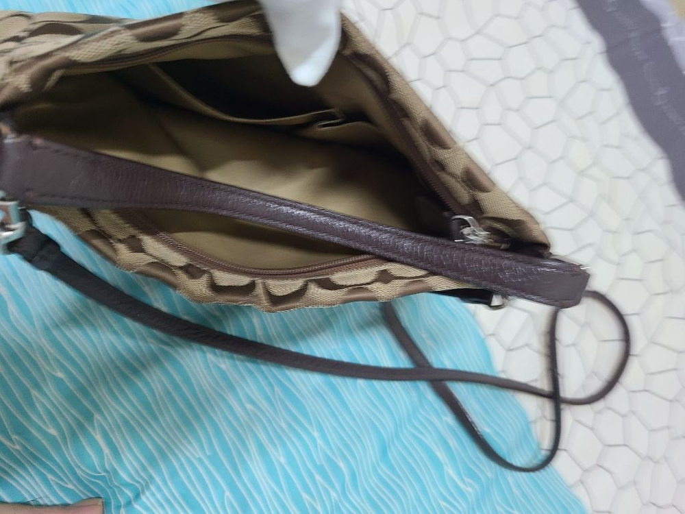 코치 토트백 크로스백 숄더백 가방 이미지