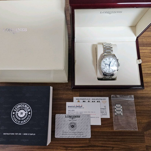 론진 마스터콜렉션 크로노그래프 판매합니다 이미지