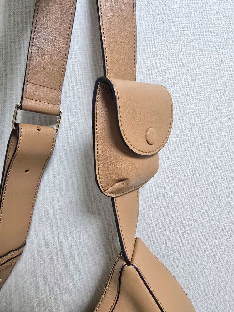 오야니 루키 크로스바디백 이미지