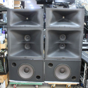 스피커 및 파워앰프 셋트 JBL 3731T / CROWN DSI2000/DSI4000 중고상품/주로 대형카페사용 이미지