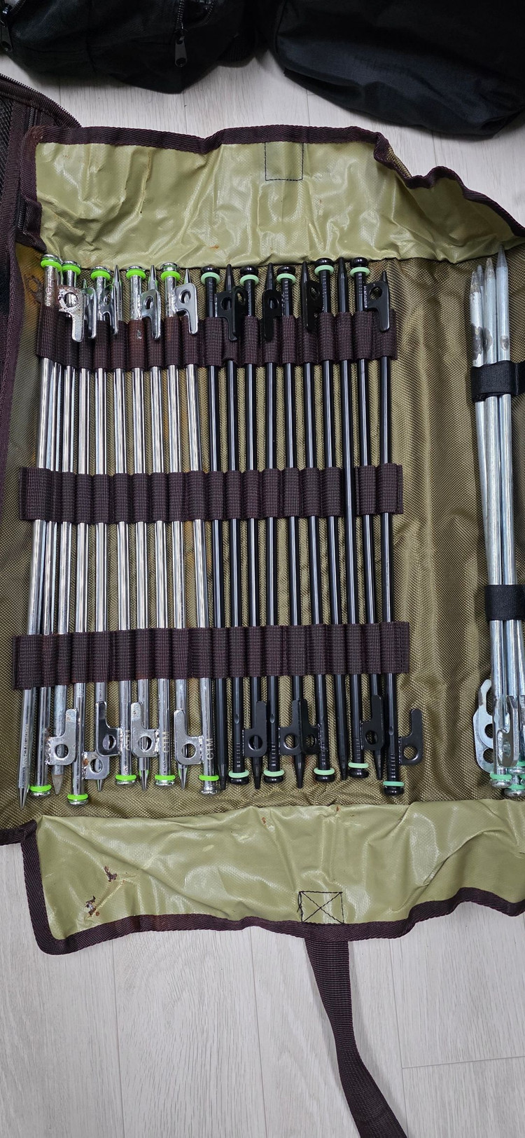 리메이드 암막블랙코팅 타프및 각종 팩 작은 도구들 일괄 판매 합니다 이미지