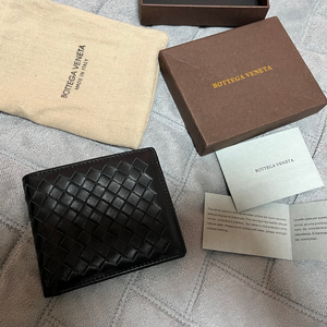 보테가 베네타 인트레치아토 블랙 레더 지갑 새제품 이미지