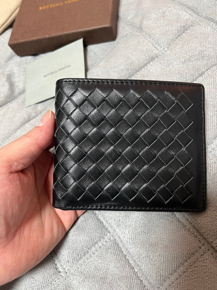 보테가 베네타 인트레치아토 블랙 레더 지갑 새제품 이미지