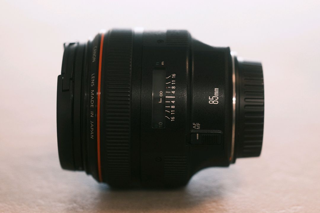 캐논 정품 만투 ef85mm f1.2 UF 시리얼 판매합니다. 이미지
