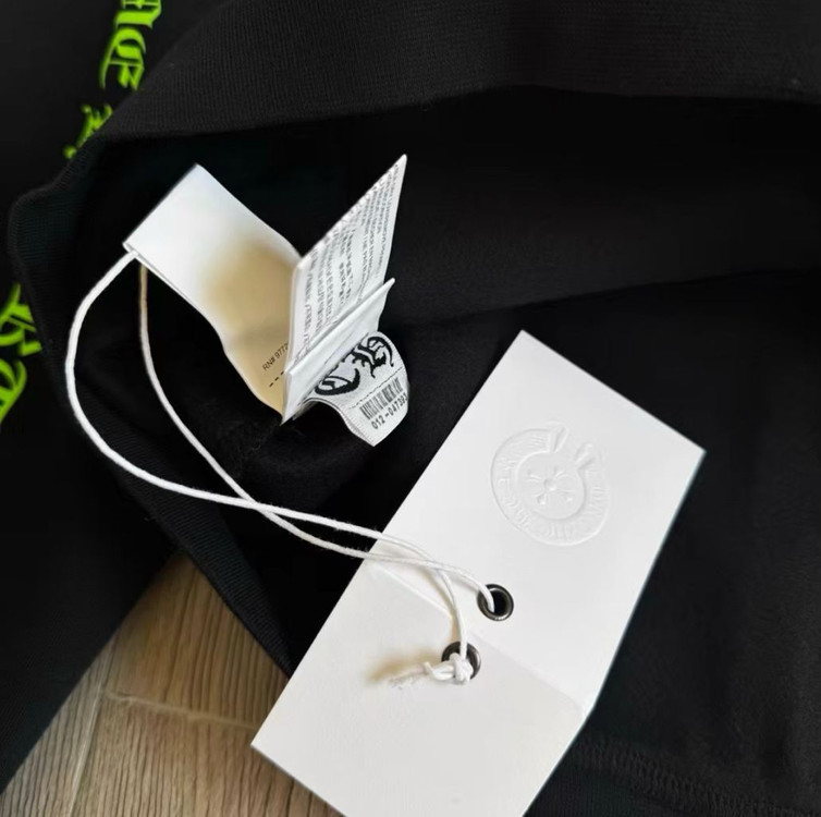 크롬하츠 익스클루시브 네온 레터링 후드 이미지