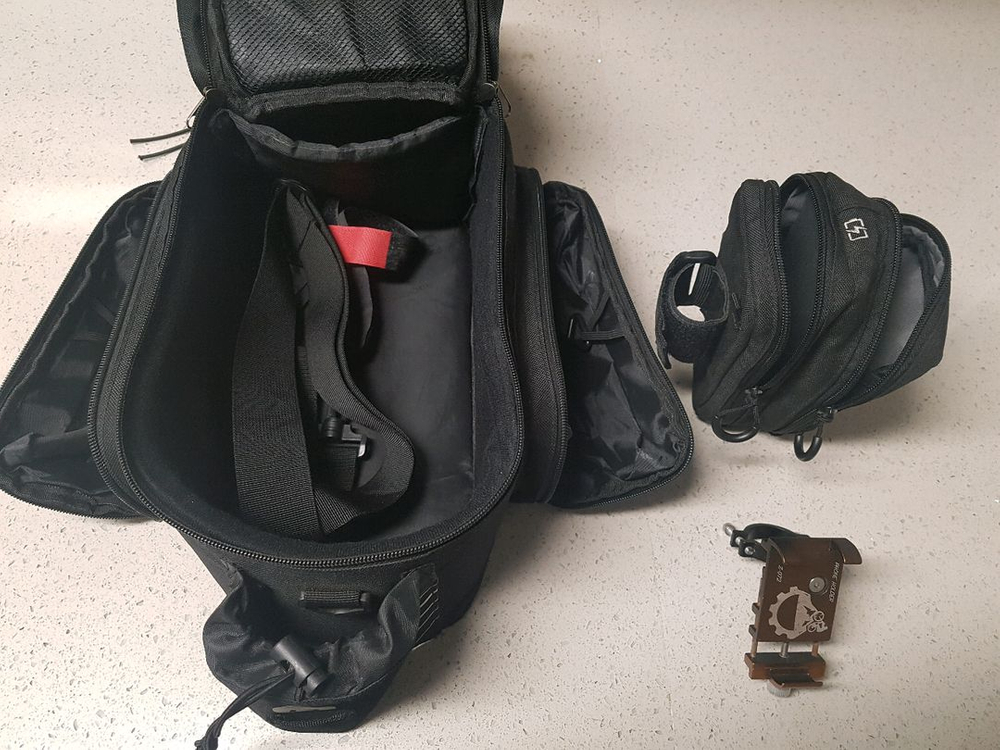 자전거 경보기, 라이트, 벨, 가방, 용품, 휠타이어 팝니다 이미지