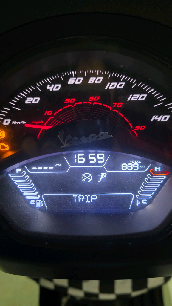 베스파 24년식 스프린트 ABS 이미지