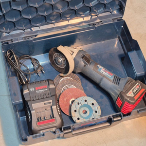 보쉬 충전그라인더(BOSCH/ GWS18V-LI) 중고 팝니다 이미지