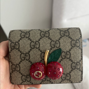 구찌 체리반지갑 이미지