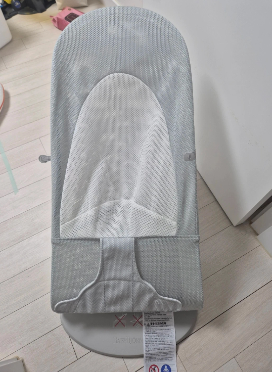 베이비뵨 바운서 메쉬 그레이 판매합니다 이미지