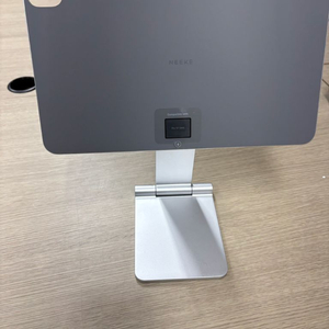 니케 아이패드 마그네틱 거치대 13인치 M4 M5 이미지