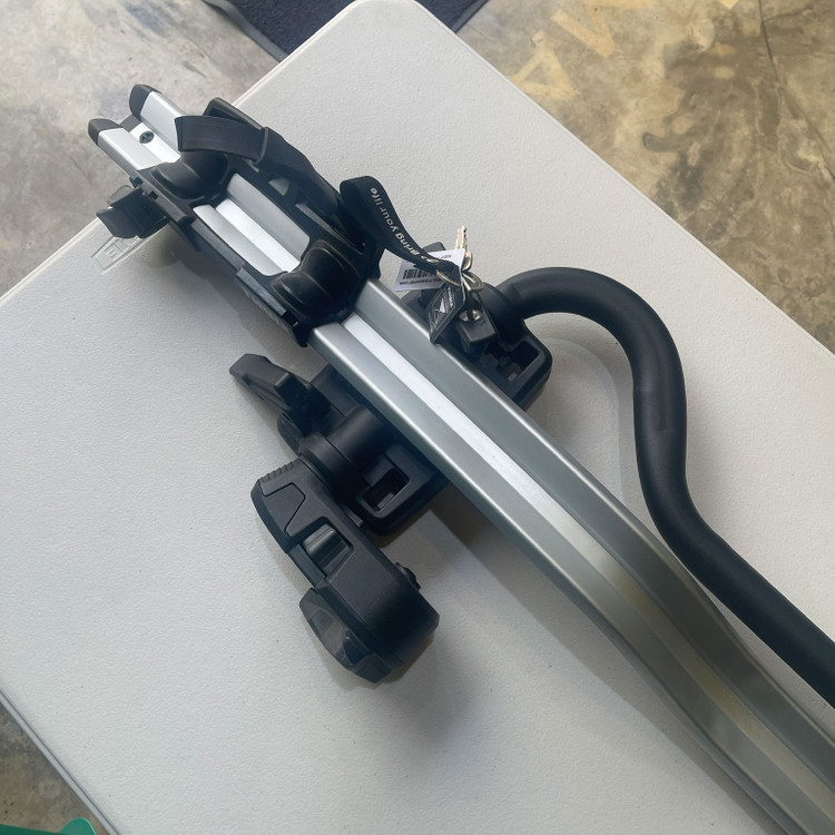 툴레 자전거캐리어 프로라이드 598 실버 지붕형 이미지