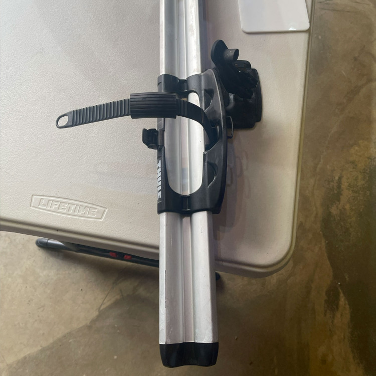 툴레 자전거캐리어 프로라이드 598 실버 지붕형 이미지