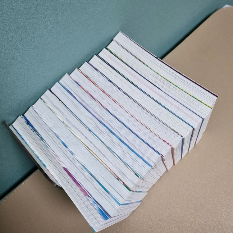 웹툰 만화책 아는여자애 1~12권 완결 개인소장용 이미지