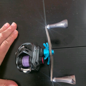 베이트캐스팅 릴 이미지