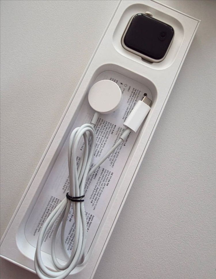 애플워치se2 40mm스타라이트 이미지