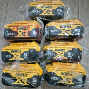 디월트 DCB 184 배터리 이미지