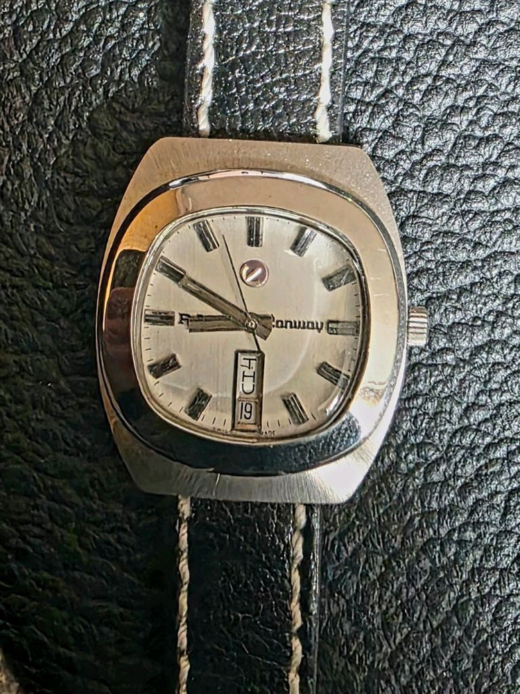 빈티지 오리지널 라도 콘웨이 자동시계팝니다. 이미지