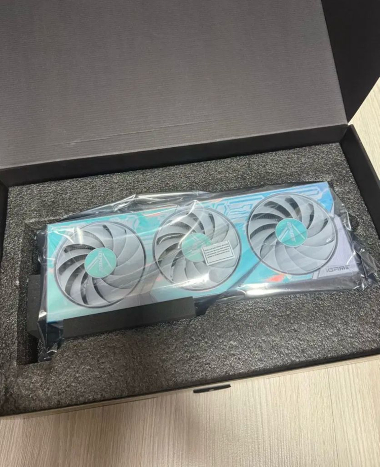 컬러풀 iGAME 지포스 RTX 4060 8GB 이미지