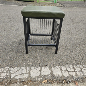 중고 철재수납의자 식당 키친집 보조 간이 의자 이미지