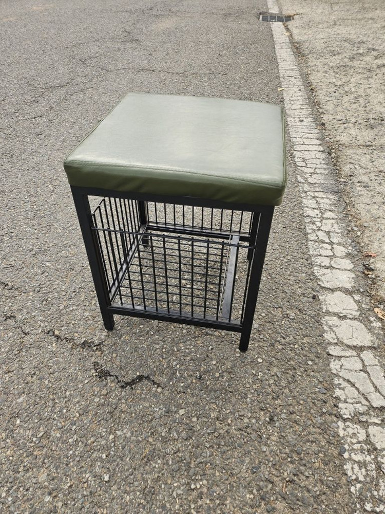 중고 철재수납의자 식당 키친집 보조 간이 의자 이미지