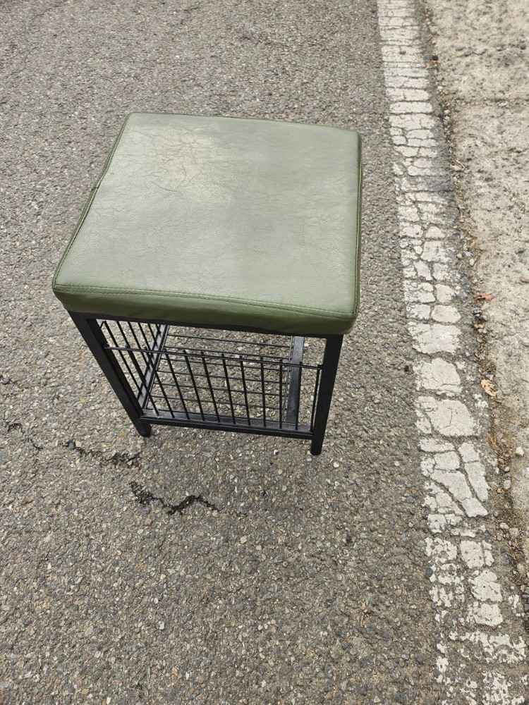 중고 철재수납의자 식당 키친집 보조 간이 의자 이미지