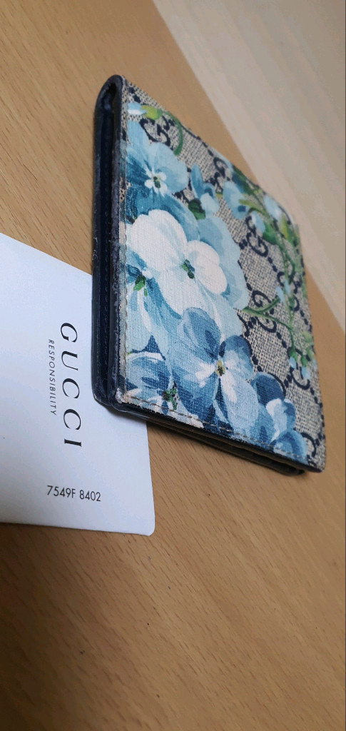 구찌 플라워 반지갑/지갑 정품A급(감정O)구찌프라다루이비통디올고야드샤넬셀린느보테가생로랑발렌시아가버버리가방 이미지