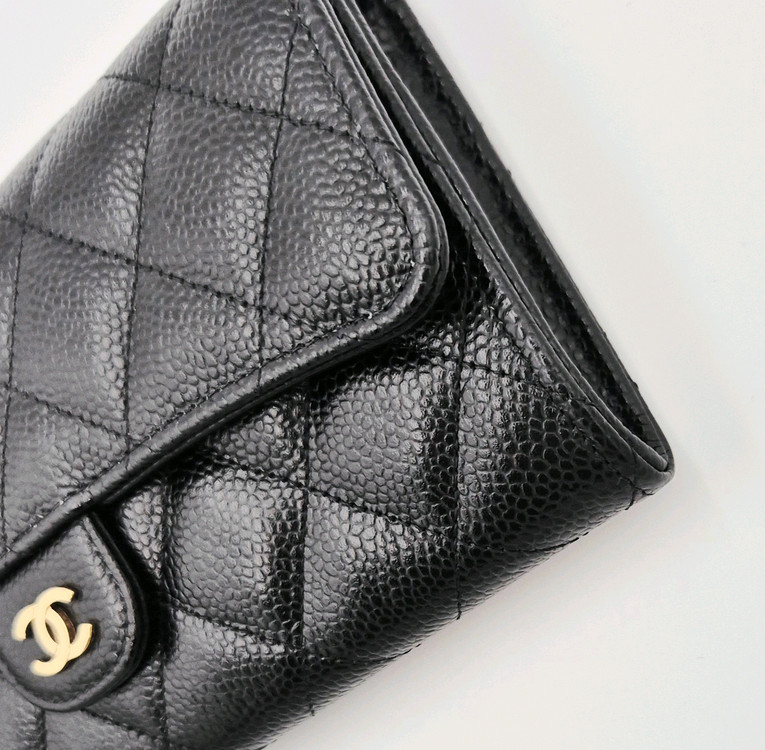 [중고명품셀렉트]샤넬 클래식 캐비어 플랩 장지갑 이미지